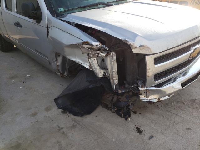 Photo 8 VIN: 1GCSCREA1AZ296858 - CHEVROLET SILVERADO 