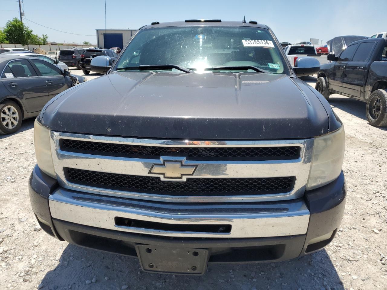 Photo 4 VIN: 1GCSCSE03AZ107786 - CHEVROLET SILVERADO 