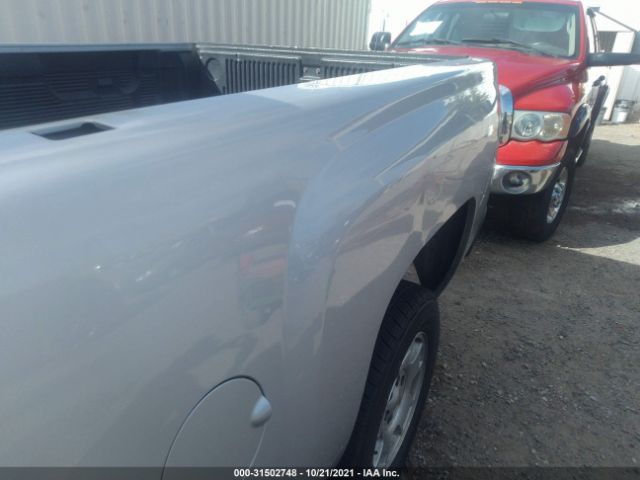 Photo 5 VIN: 1GCSCSE04AZ146340 - CHEVROLET SILVERADO 1500 