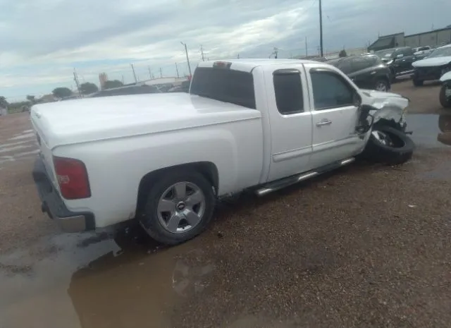 Photo 3 VIN: 1GCSCSE05AZ108888 - CHEVROLET SILVERADO 1500 