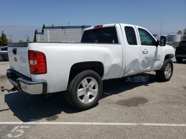 Photo 2 VIN: 1GCSCSE07AZ180708 - CHEVROLET SILVERADO 