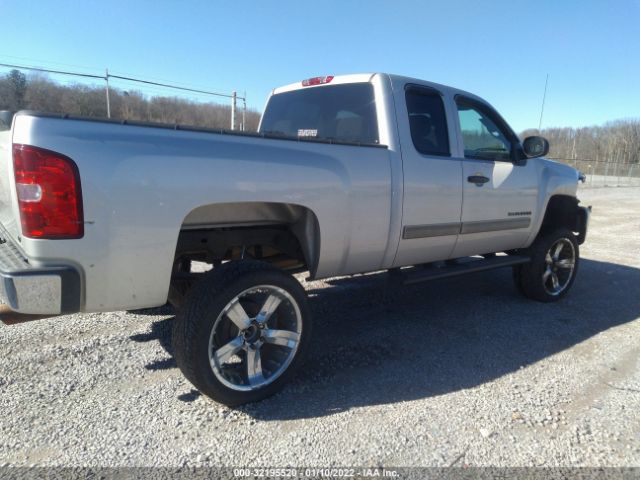 Photo 3 VIN: 1GCSCSE08AZ117472 - CHEVROLET SILVERADO 1500 