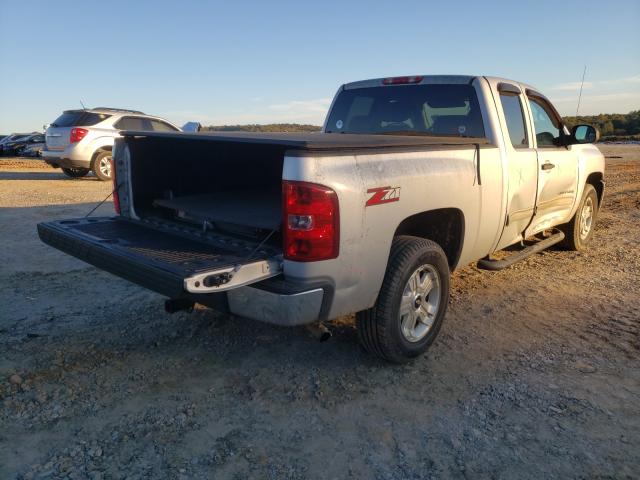 Photo 3 VIN: 1GCSCSE0XAZ115626 - CHEVROLET SILVERADO 