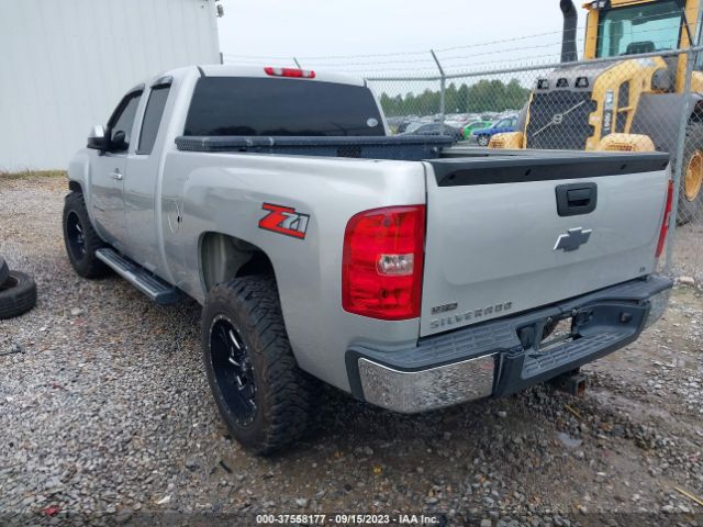 Photo 2 VIN: 1GCSCSE0XAZ131017 - CHEVROLET SILVERADO 1500 