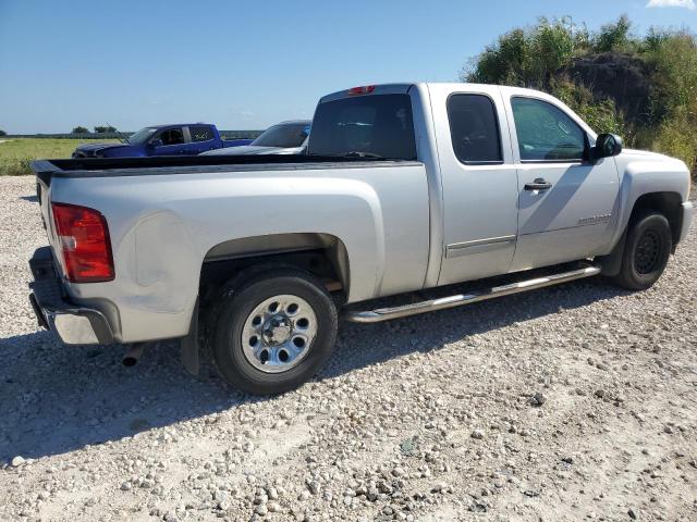 Photo 2 VIN: 1GCSCSEA8AZ123006 - CHEVROLET SILVERADO 