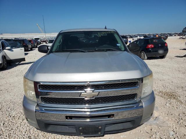 Photo 4 VIN: 1GCSCSEA8AZ123006 - CHEVROLET SILVERADO 