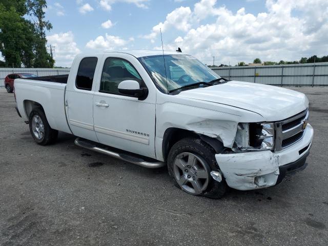 Photo 3 VIN: 1GCSCTE06AZ144594 - CHEVROLET SILVERADO 