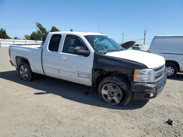 Photo 3 VIN: 1GCSCTE0XAZ135302 - CHEVROLET SILVERADO 