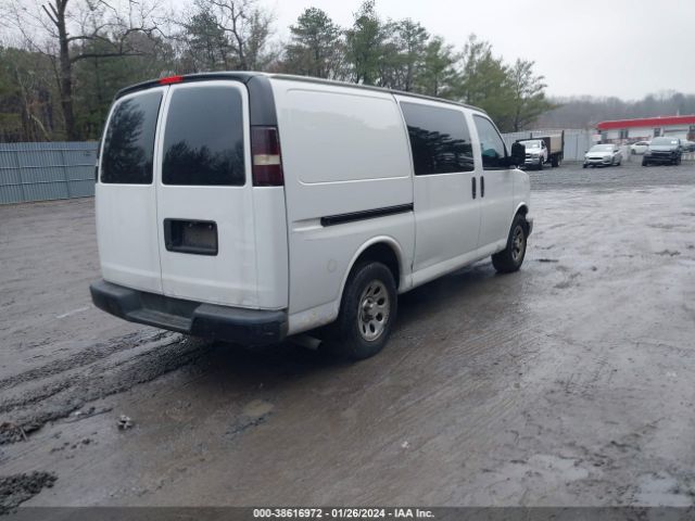 Photo 3 VIN: 1GCSGAFX1C1136599 - CHEVROLET EXPRESS 1500 