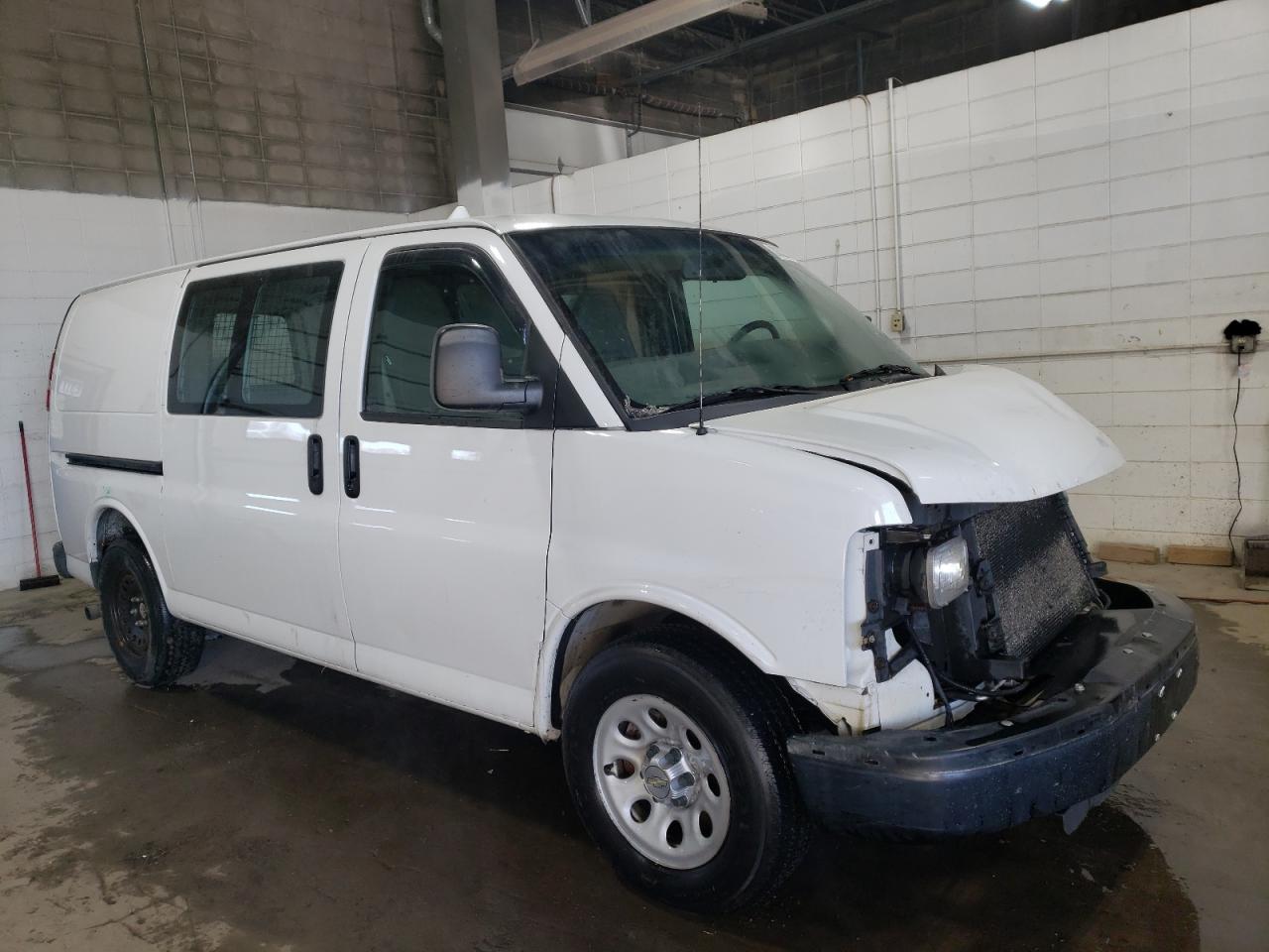 Photo 3 VIN: 1GCSGAFX2D1172450 - CHEVROLET EXPRESS 