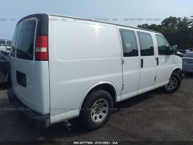 Photo 3 VIN: 1GCSGAFX3C1117181 - CHEVROLET EXPRESS CARGO VAN 