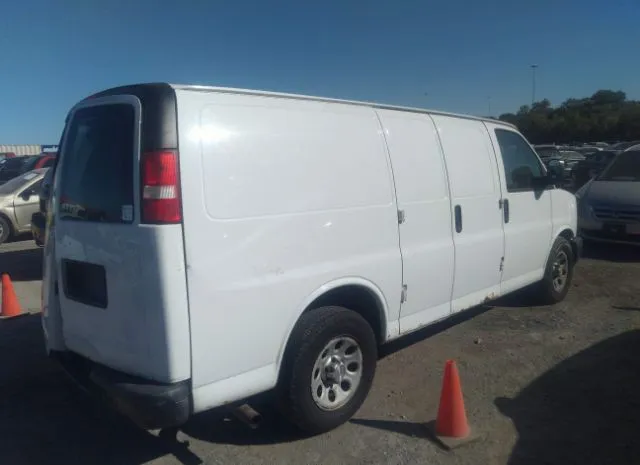 Photo 3 VIN: 1GCSGAFX3C1172553 - CHEVROLET EXPRESS CARGO VAN 