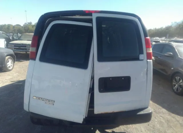 Photo 5 VIN: 1GCSGAFX3C1172553 - CHEVROLET EXPRESS CARGO VAN 