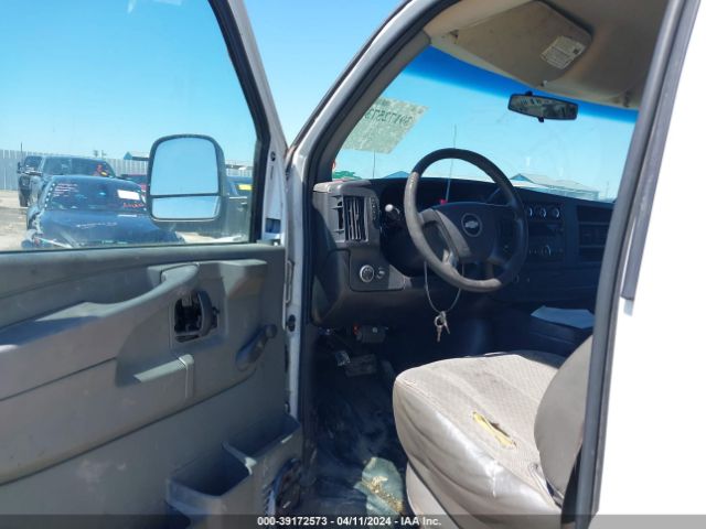 Photo 4 VIN: 1GCSGAFX4B1136384 - CHEVROLET EXPRESS 1500 