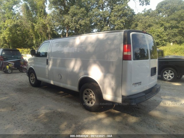 Photo 2 VIN: 1GCSGAFX4B1172740 - CHEVROLET EXPRESS CARGO VAN 