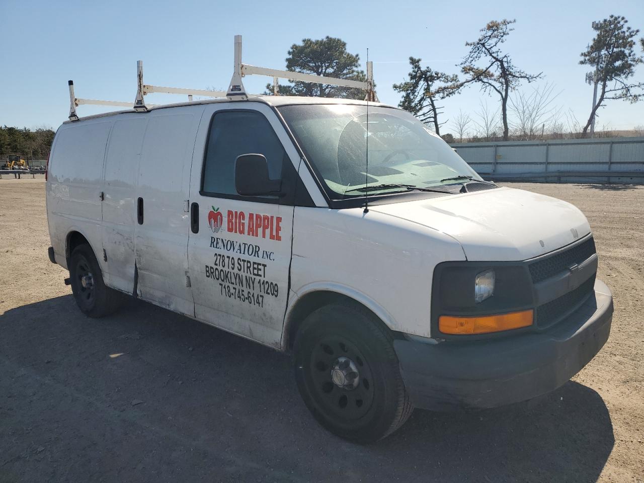 Photo 3 VIN: 1GCSGAFX4C1136354 - CHEVROLET EXPRESS 