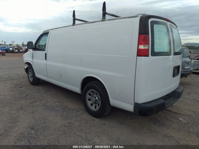 Photo 2 VIN: 1GCSGAFX4C1140632 - CHEVROLET EXPRESS CARGO VAN 