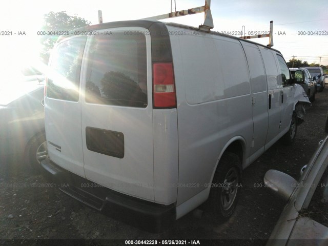 Photo 3 VIN: 1GCSGAFX4E1185038 - CHEVROLET EXPRESS CARGO VAN 