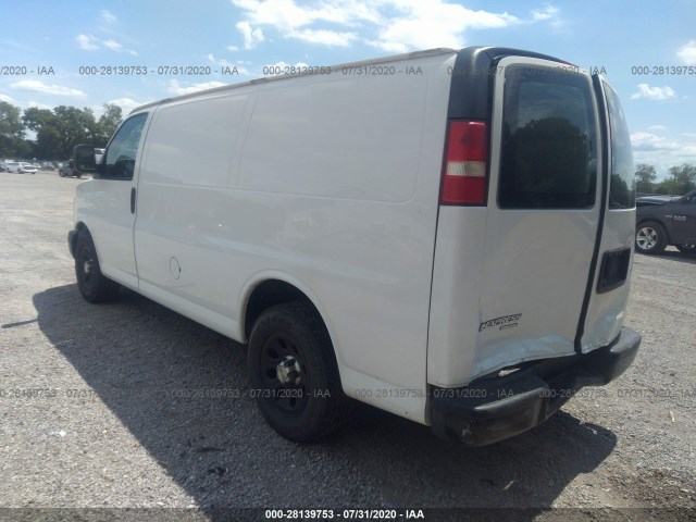 Photo 2 VIN: 1GCSGAFX5B1127550 - CHEVROLET EXPRESS CARGO VAN 