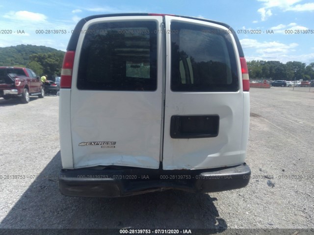 Photo 5 VIN: 1GCSGAFX5B1127550 - CHEVROLET EXPRESS CARGO VAN 