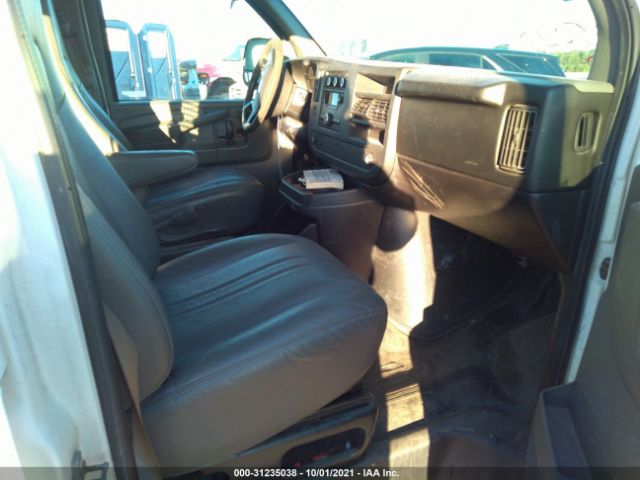 Photo 4 VIN: 1GCSGAFX5B1134966 - CHEVROLET EXPRESS CARGO VAN 