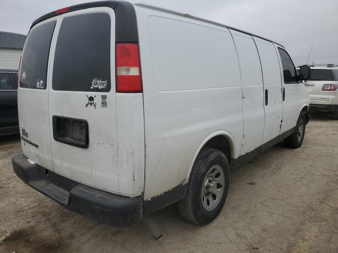 Photo 2 VIN: 1GCSGAFX6D1103938 - CHEVROLET EXPRESS 