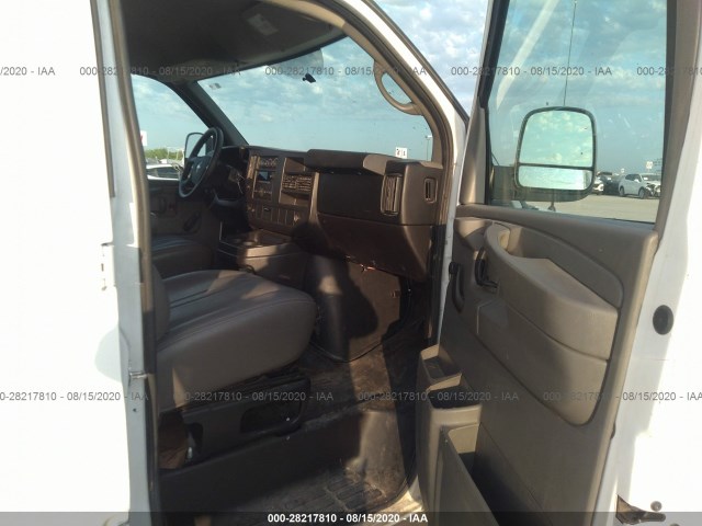 Photo 4 VIN: 1GCSGAFX6D1174556 - CHEVROLET EXPRESS CARGO VAN 