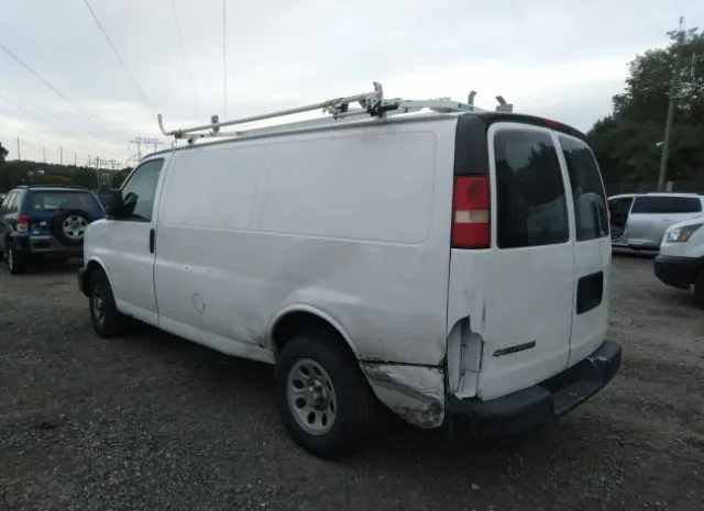 Photo 2 VIN: 1GCSGAFX7B1124813 - CHEVROLET EXPRESS CARGO VAN 