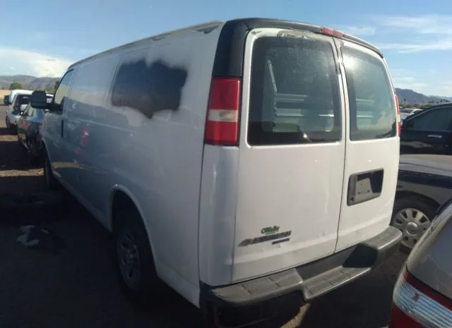 Photo 2 VIN: 1GCSGAFX7B1132409 - CHEVROLET EXPRESS CARGO VAN 