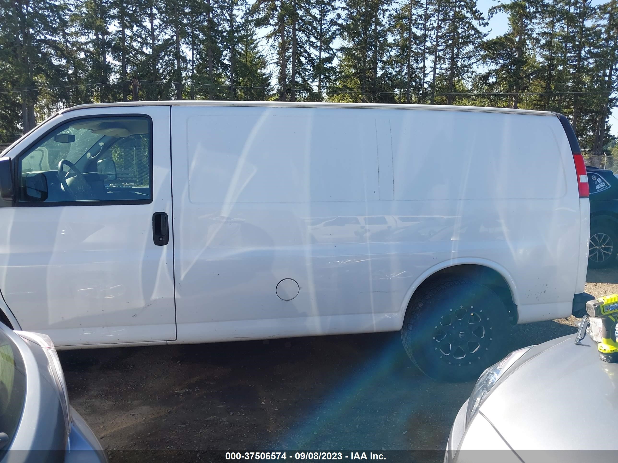 Photo 13 VIN: 1GCSGAFX7B1188222 - CHEVROLET EXPRESS 