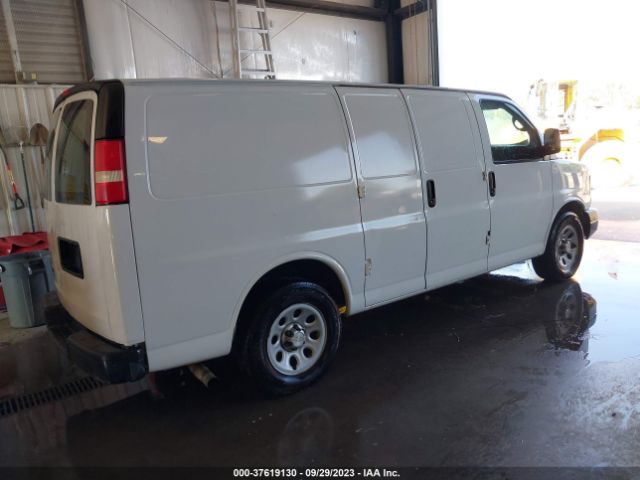 Photo 3 VIN: 1GCSGAFX7E1173904 - CHEVROLET EXPRESS 1500 