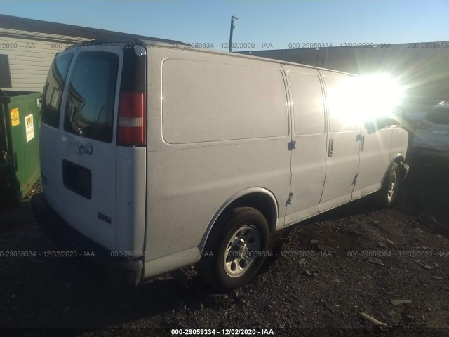 Photo 3 VIN: 1GCSGAFX8B1188729 - CHEVROLET EXPRESS CARGO VAN 