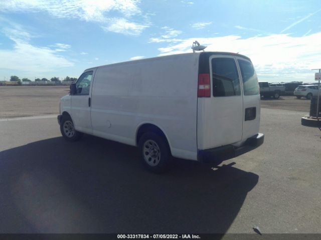 Photo 2 VIN: 1GCSGAFX9C1137144 - CHEVROLET EXPRESS CARGO VAN 