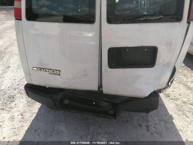 Photo 5 VIN: 1GCSGAFX9C1200517 - CHEVROLET EXPRESS CARGO VAN 