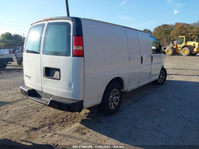 Photo 3 VIN: 1GCSGAFXXC1112589 - CHEVROLET EXPRESS 1500 