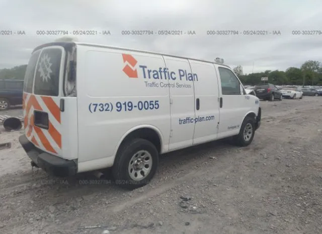 Photo 3 VIN: 1GCSGAFXXC1194145 - CHEVROLET EXPRESS CARGO VAN 