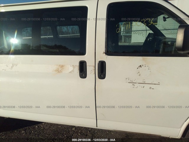 Photo 5 VIN: 1GCSHAF46E1187389 - CHEVROLET EXPRESS CARGO VAN 