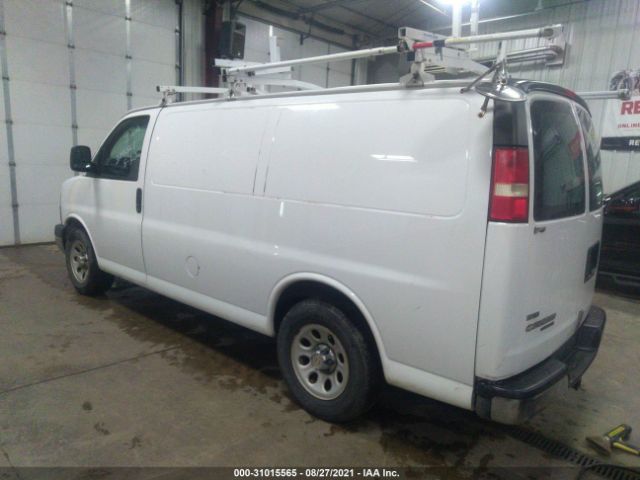 Photo 2 VIN: 1GCSHAF48B1176213 - CHEVROLET EXPRESS CARGO VAN 