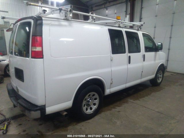 Photo 3 VIN: 1GCSHAF48B1176213 - CHEVROLET EXPRESS CARGO VAN 