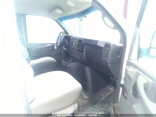 Photo 4 VIN: 1GCSHAF48B1176213 - CHEVROLET EXPRESS CARGO VAN 