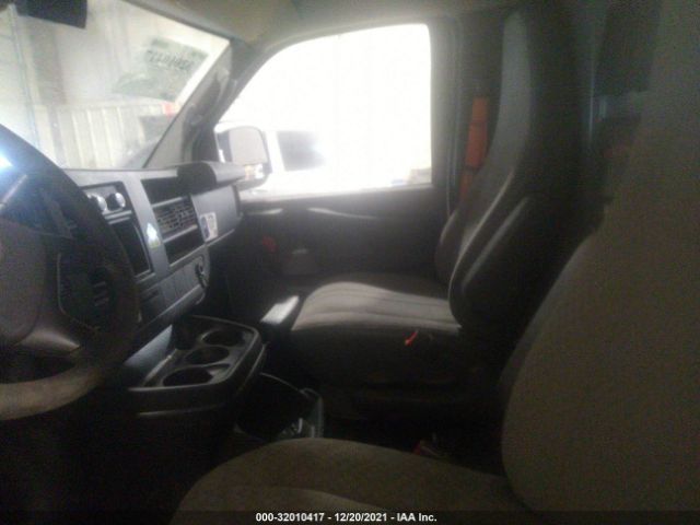 Photo 4 VIN: 1GCSHAF48D1172598 - CHEVROLET EXPRESS CARGO VAN 