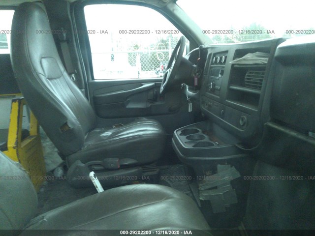 Photo 4 VIN: 1GCSHAF49E1185393 - CHEVROLET EXPRESS CARGO VAN 