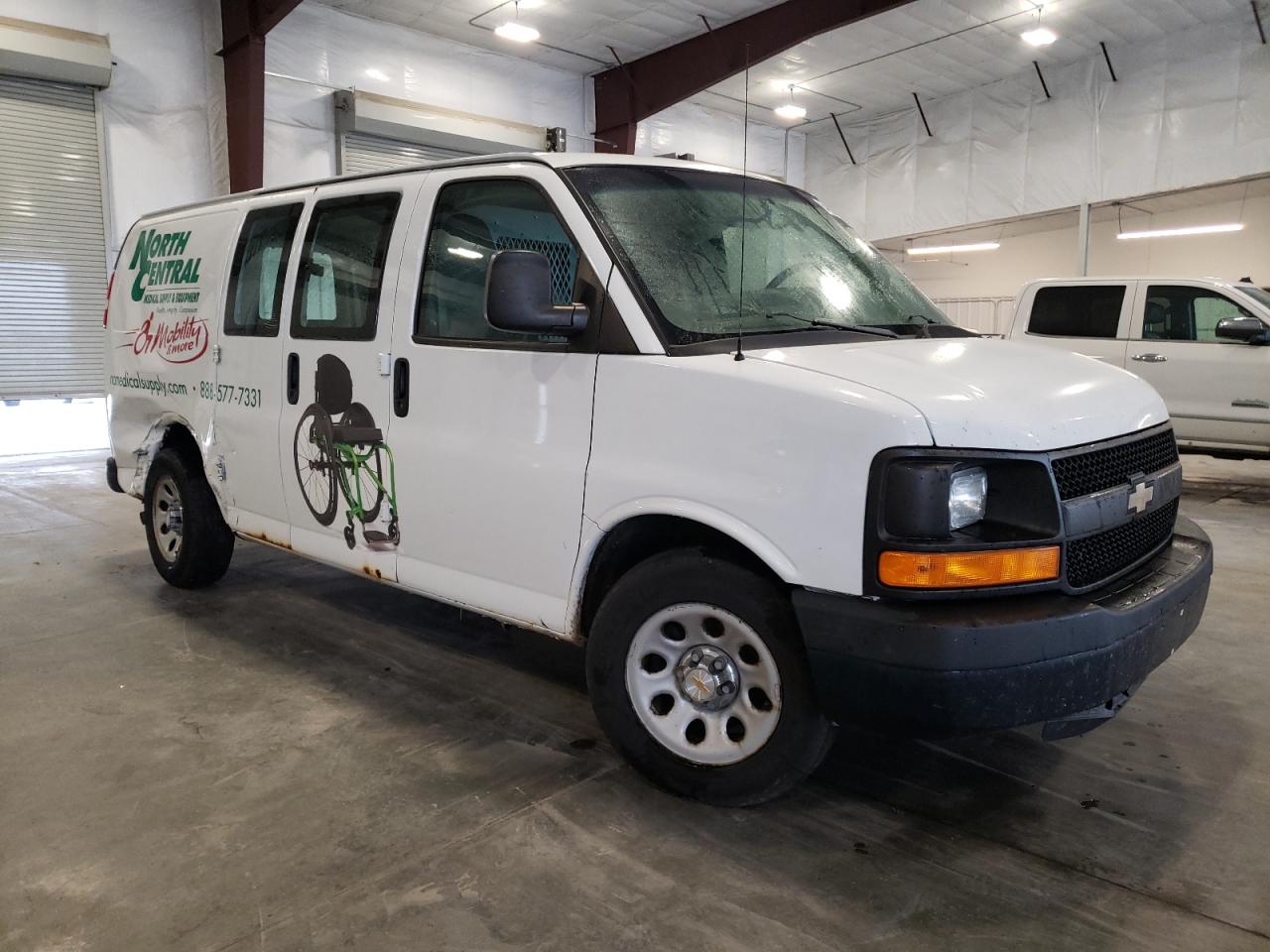 Photo 3 VIN: 1GCSHAF4XD1167337 - CHEVROLET EXPRESS 