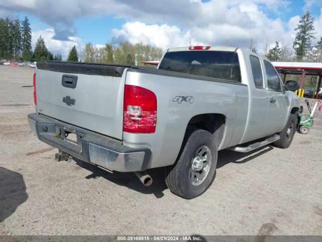 Photo 3 VIN: 1GCSKPE30AZ132994 - CHEVROLET SILVERADO 1500 