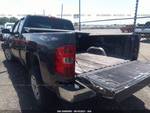 Photo 2 VIN: 1GCSKPE38AZ230588 - CHEVROLET SILVERADO 1500 