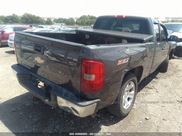 Photo 3 VIN: 1GCSKPE38AZ230588 - CHEVROLET SILVERADO 1500 