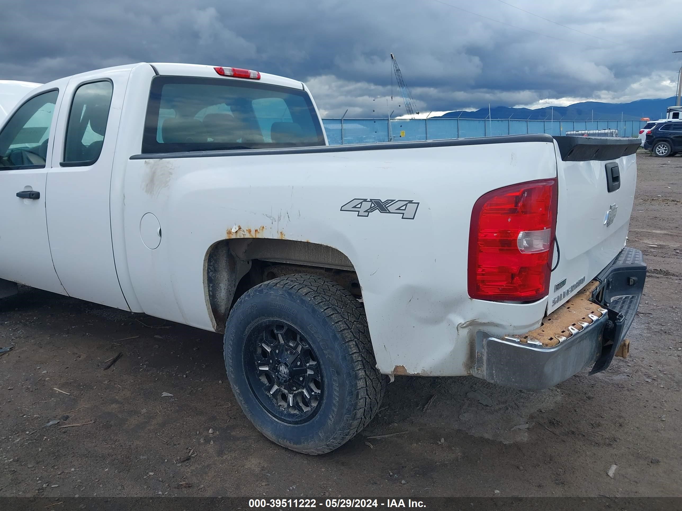 Photo 5 VIN: 1GCSKPE39AZ140950 - CHEVROLET SILVERADO 