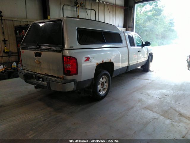 Photo 3 VIN: 1GCSKSE03AZ263426 - CHEVROLET SILVERADO 1500 