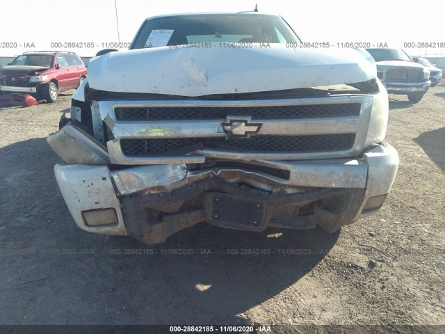 Photo 5 VIN: 1GCSKSE06AZ232381 - CHEVROLET SILVERADO 1500 