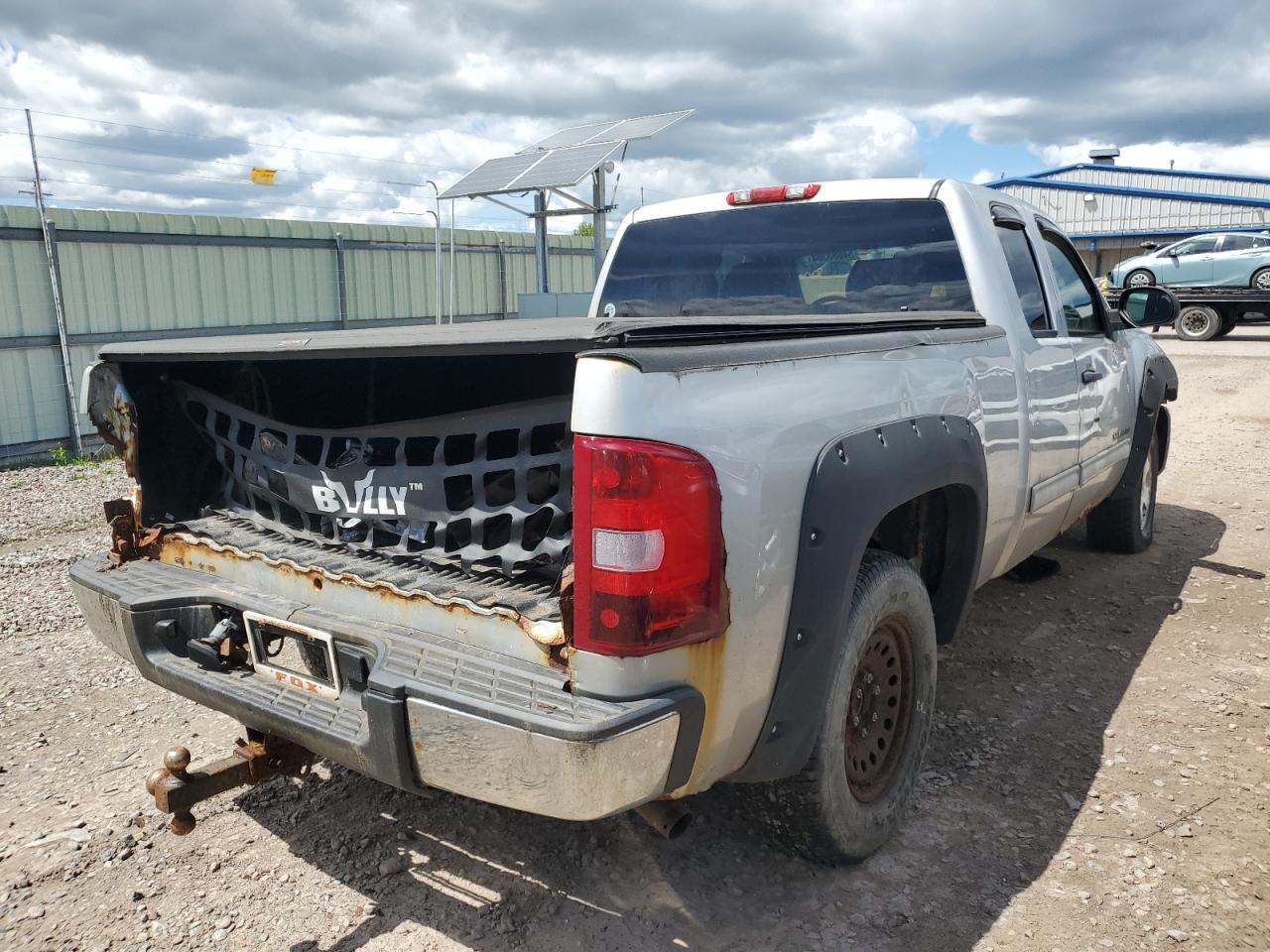 Photo 2 VIN: 1GCSKSE30AZ117012 - CHEVROLET SILVERADO 